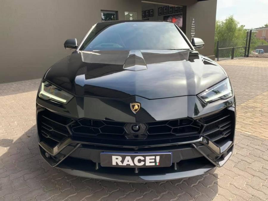  Lamborghini Urus by RACE! 2019 года  (фото 15 из 21)